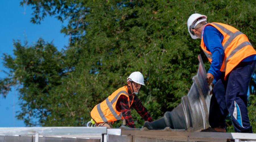 Professional residential roofers in Alton, MO